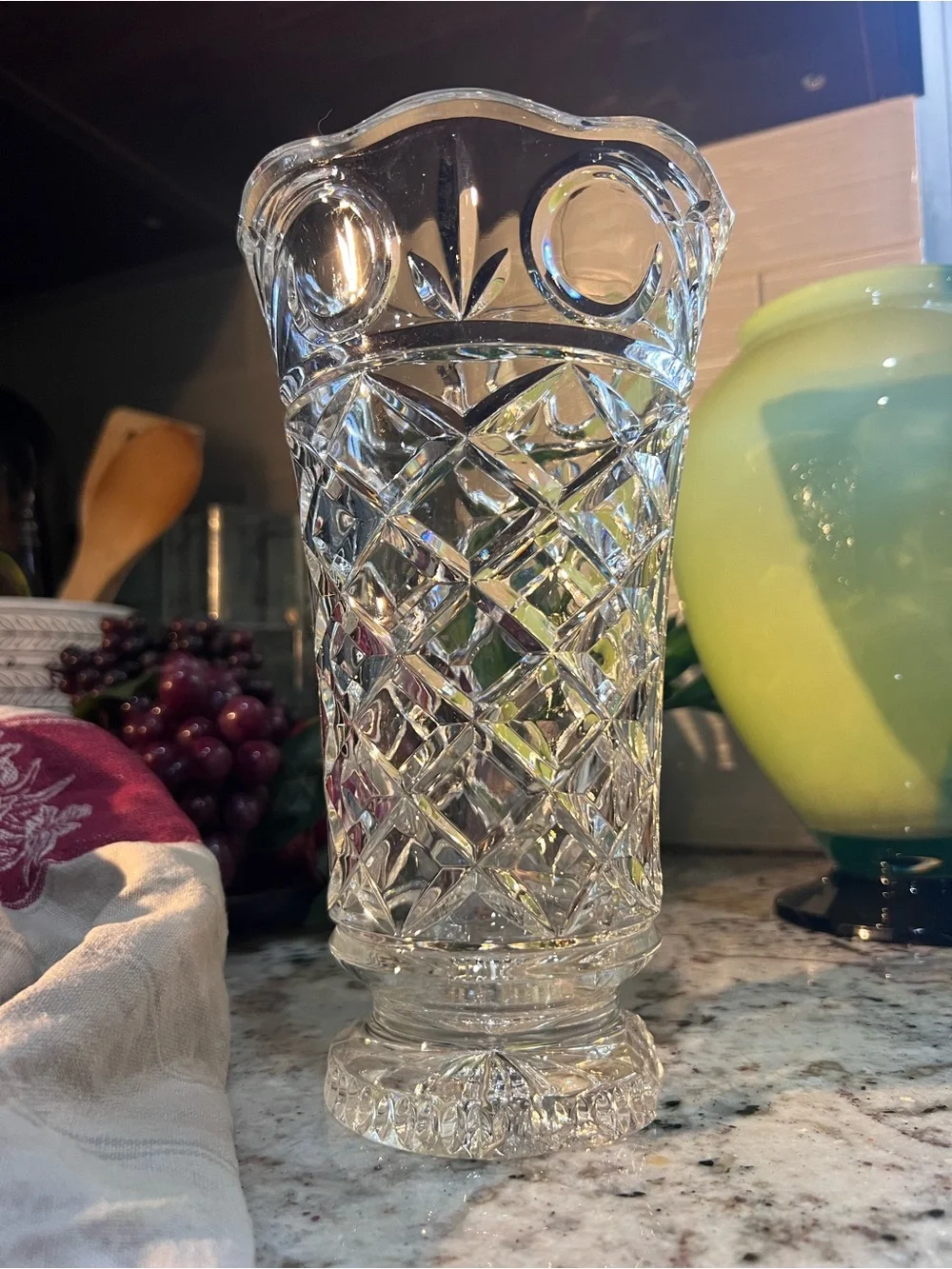 Vintage Clear Cut Glass Vase - Crystal-Style Chipped base see picture - Picture 3 of 7